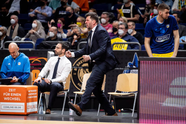 会青年组比 会青年组比